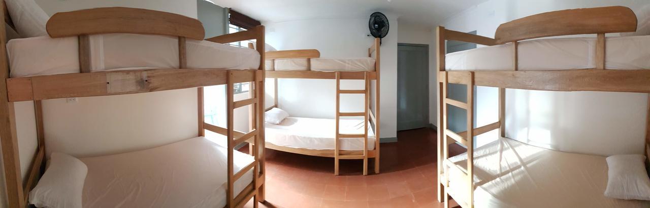 Backpackers Inn Medellin Bagian luar foto