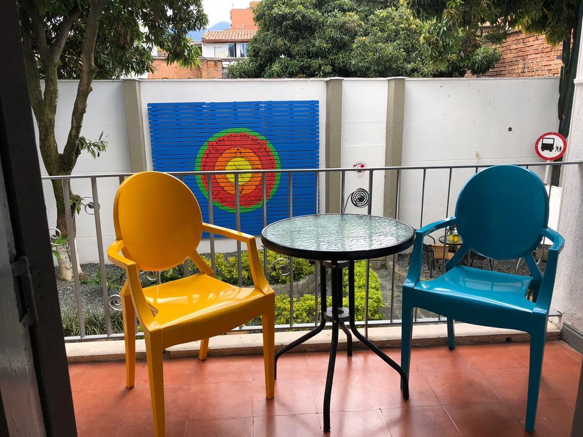 Backpackers Inn Medellin Bagian luar foto