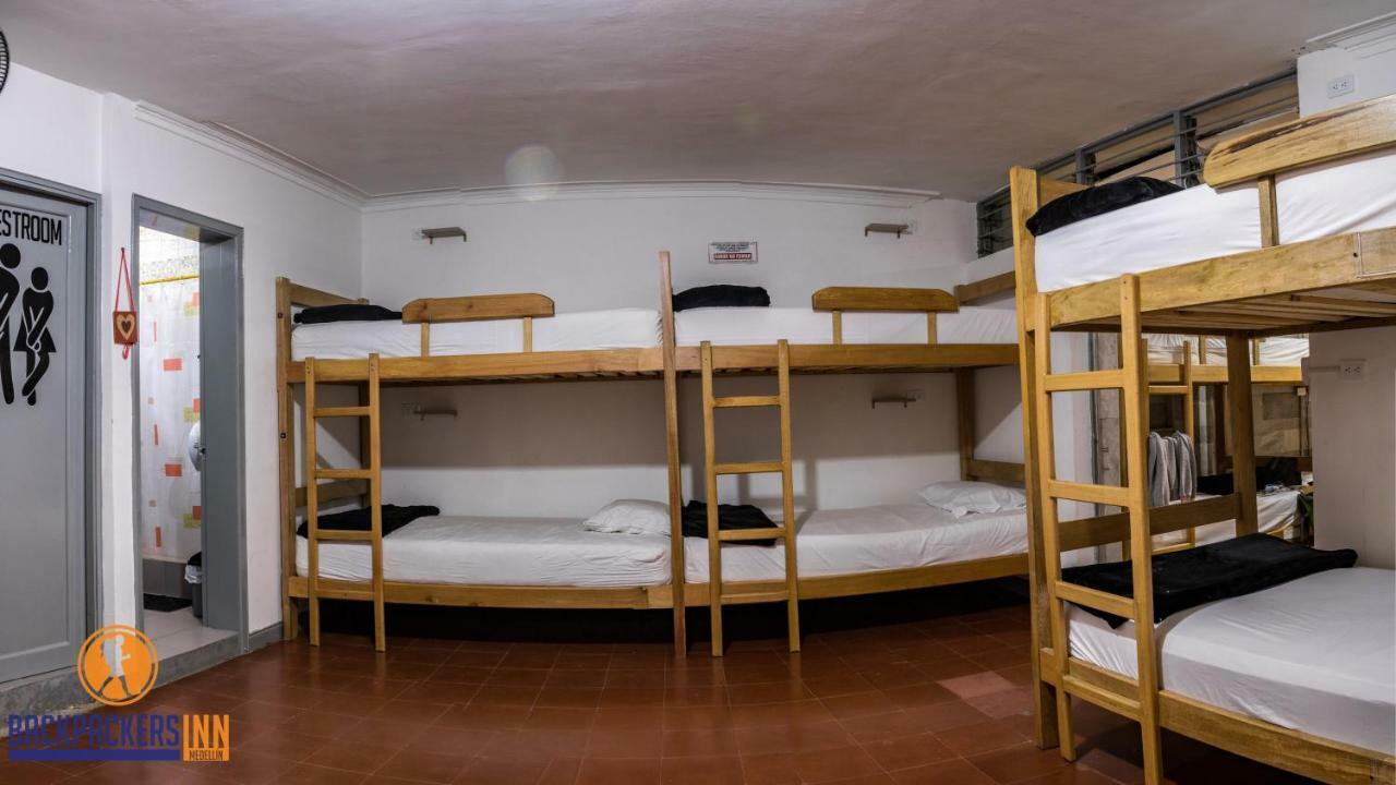 Backpackers Inn Medellin Bagian luar foto
